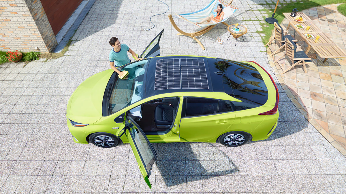 Toyota Debuts New Prius With Rooftop Pv Option In Japan Pv Magazine International