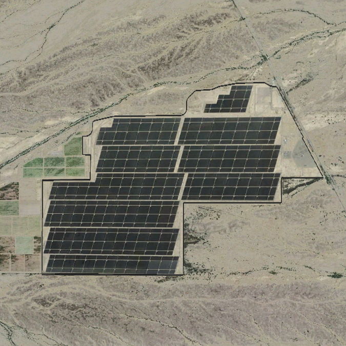 Proyek Agua Caliente First Solar mencakup area seluas 9 kilometer persegi di Arizona selatan.