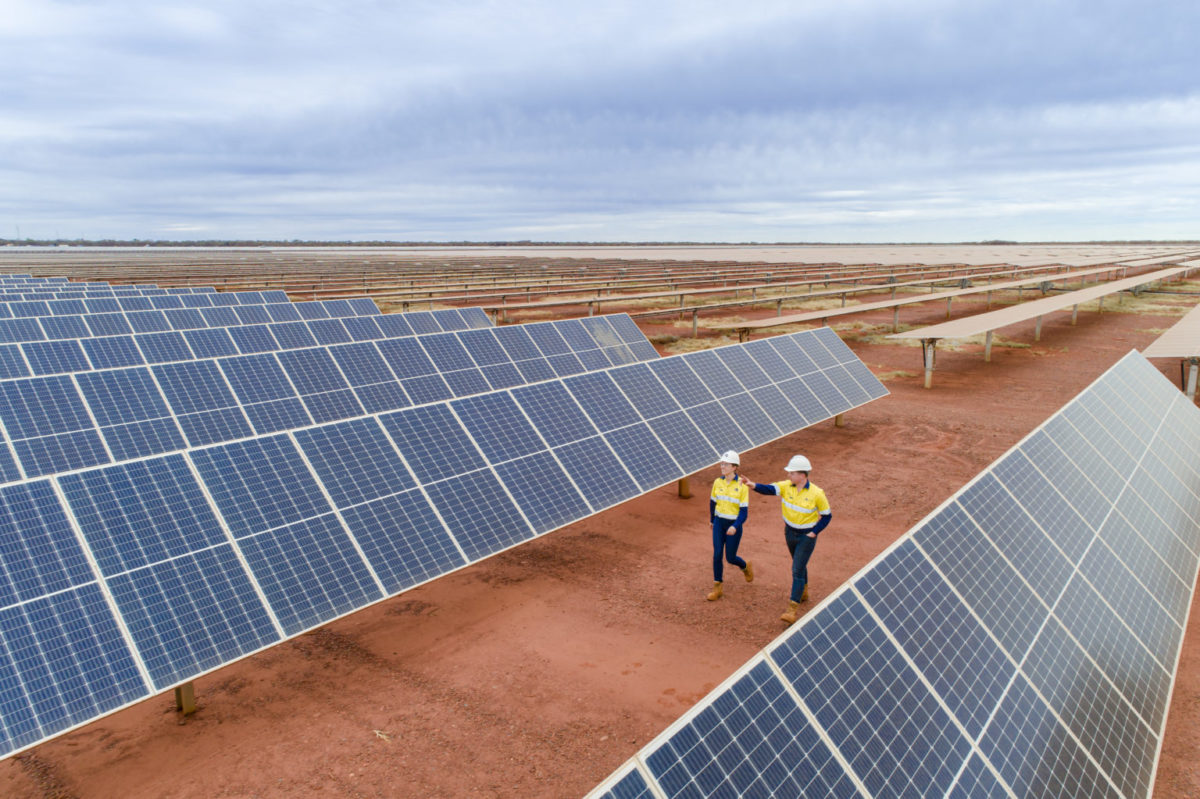 Alinta Switches On Australia s Largest Remote Solar Farm Pv Magazine 