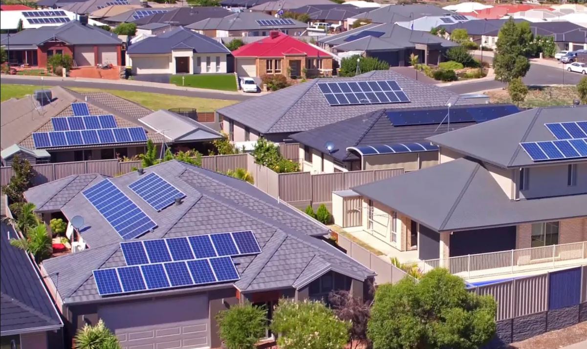 Survey finds two-thirds of global consumers back rooftop renewable energy