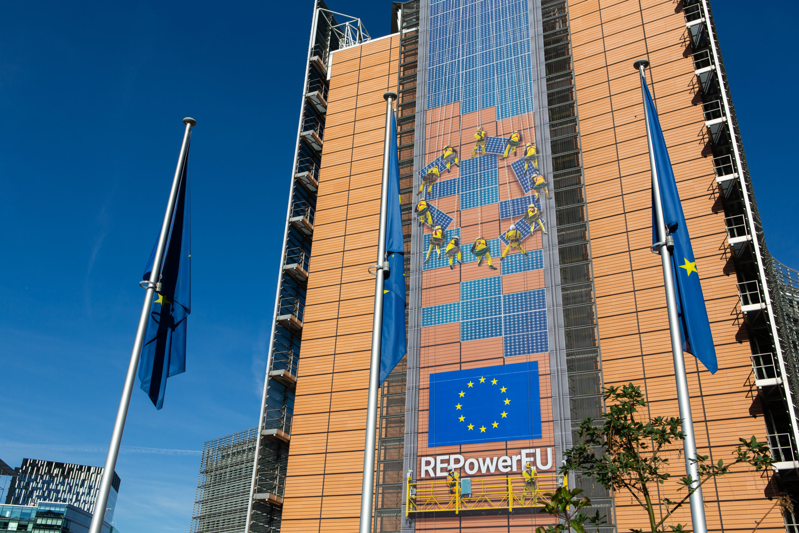 European Commission formally endorses solar industry alliance pv
