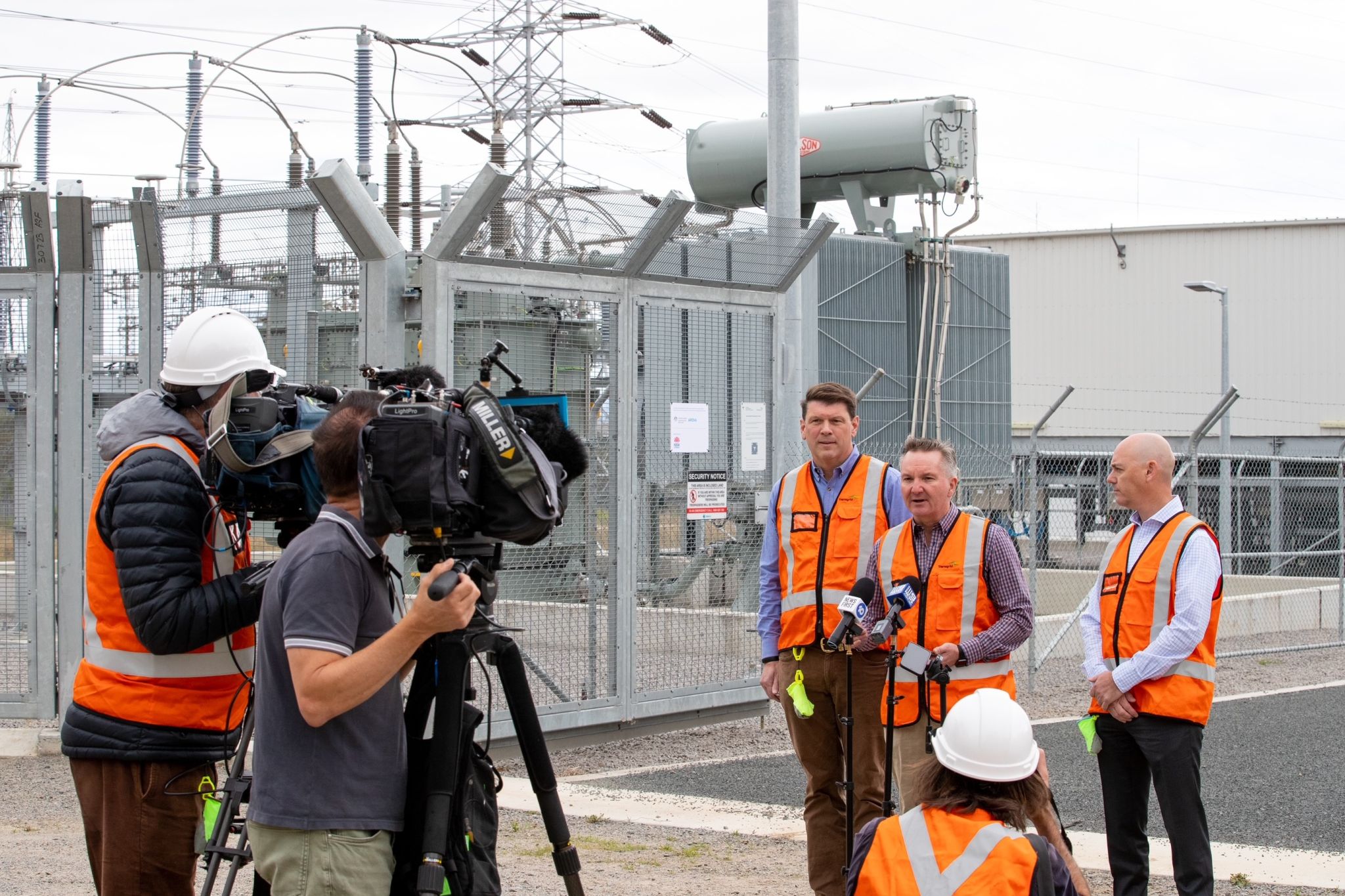 Australian government seeks to deliver 4.2 GWh of battery energy ...