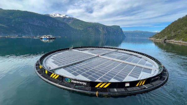 Plovoucí solární technologie pro akvakulturu