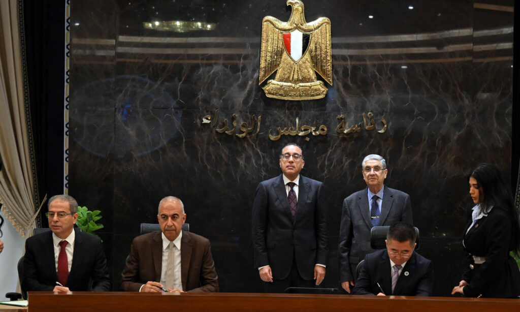 Egyptian officials sign MOU with China Electric Power Equipment and Technology Co., Ltd.