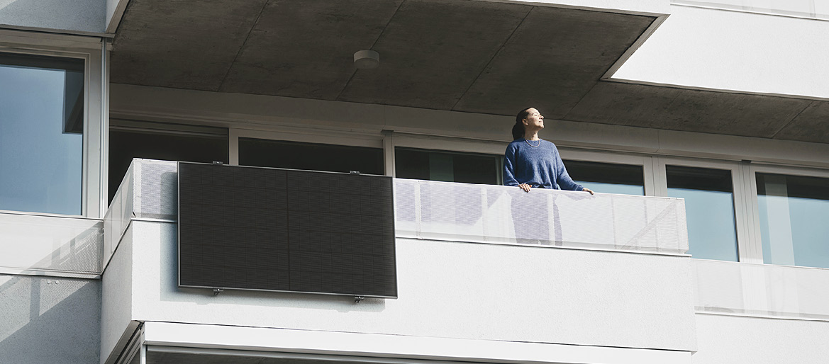 Greece clears way for balcony PV systems up to 800 W