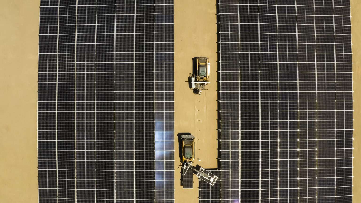 Planted Solar Rig U.S. startup claims doubled energy per acre with terrain-following ...
