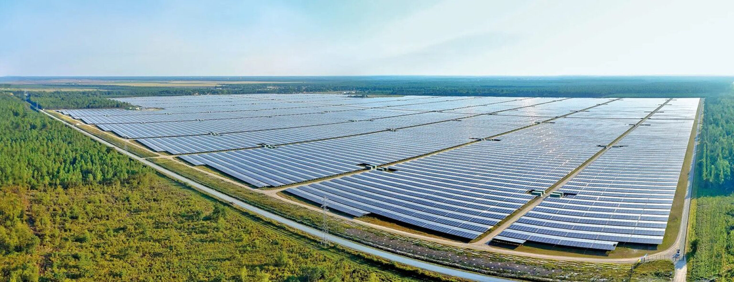 A closer look at France's largest solar plant - pv magazine Global