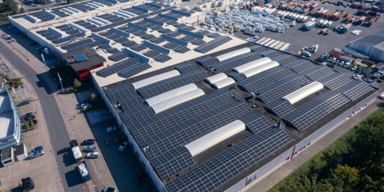 Rable offers mounting system for east-west PV systems on low-load flat ...