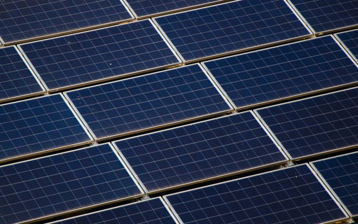 France’s first simplified solar tender draws limited developer interest