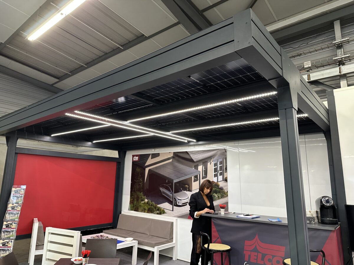 New all-aluminum solar carport from France