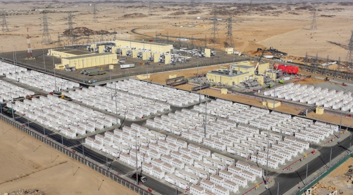 Saudi Arabia connects 7.8 GWh battery storage project to grid