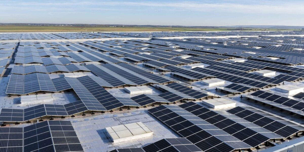France’s largest rooftop solar project begins construction