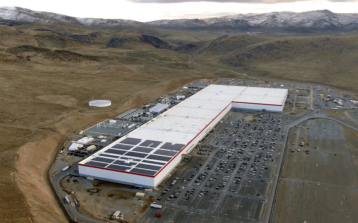 Tesla files tax incentive application for $10.1 billion Texas solar cell plant