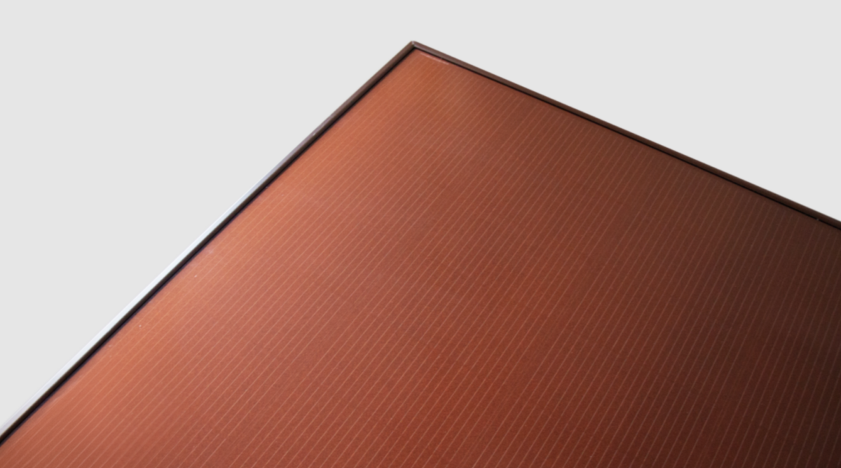 Solar Fabrik launches 400 W red-brown module for heritage roofs