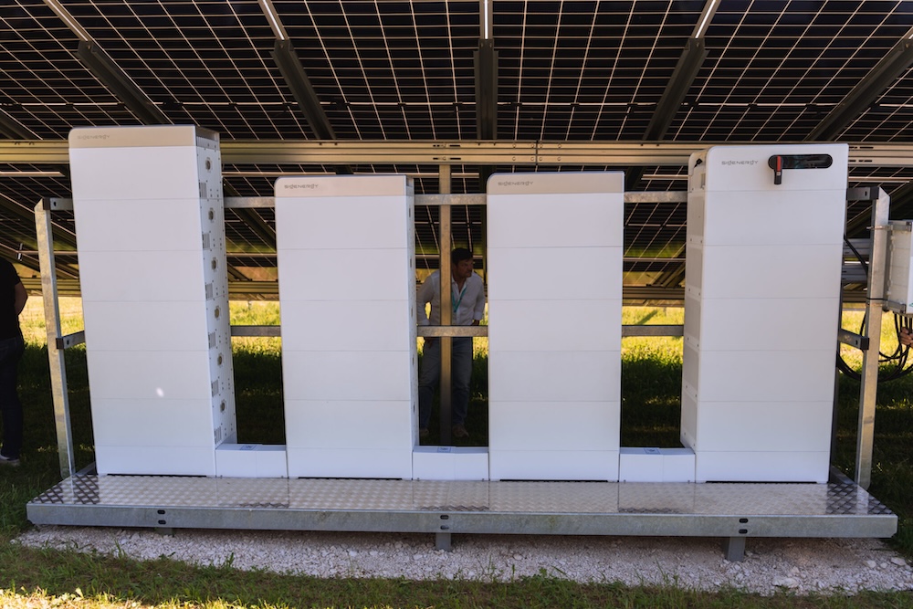 German project tests DC-coupled commercial battery storage to cut costs