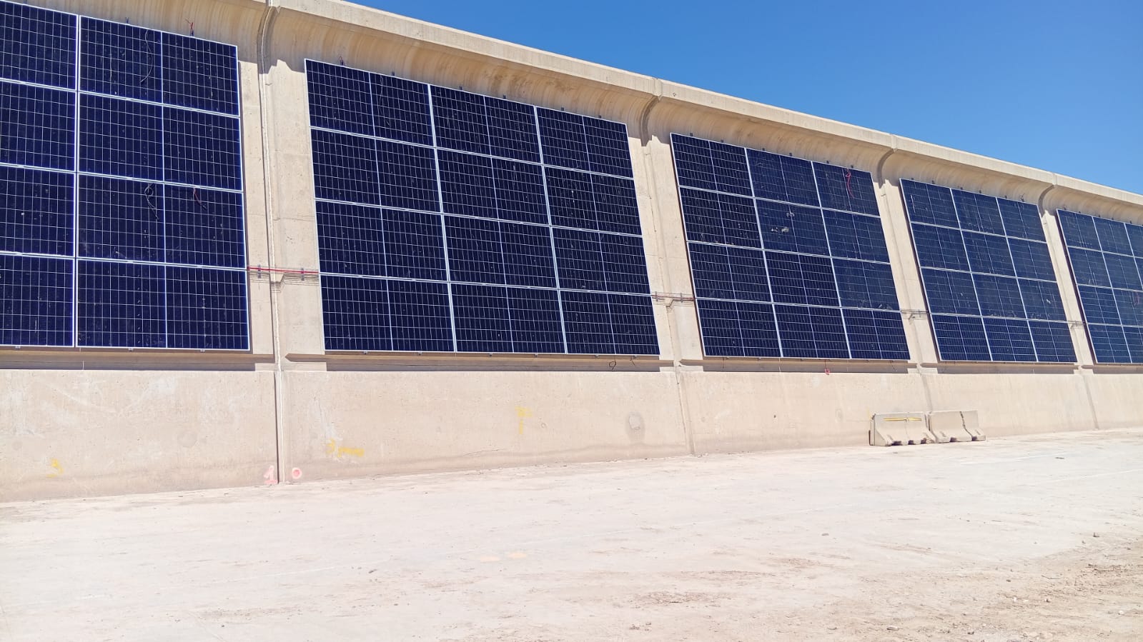Port of Valencia deploying PV on breakwaters
