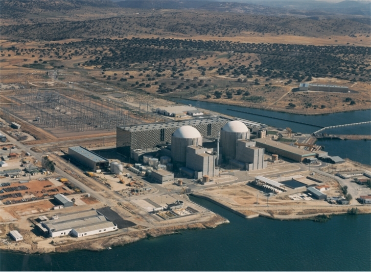 Spain extends Almaraz nuclear plant licenses through 2030