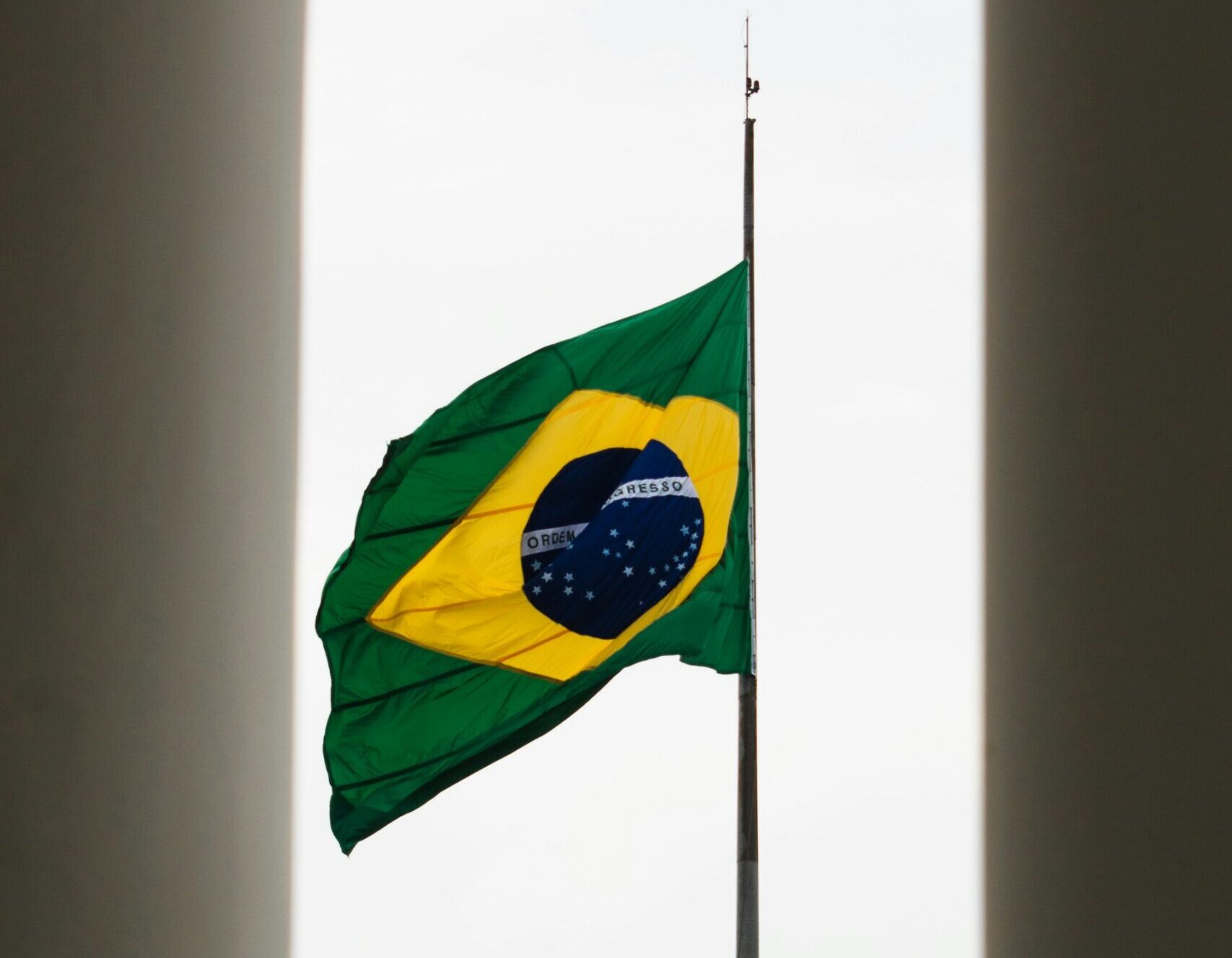 Brazil proposes mandatory take-back scheme for solar panels and batteries