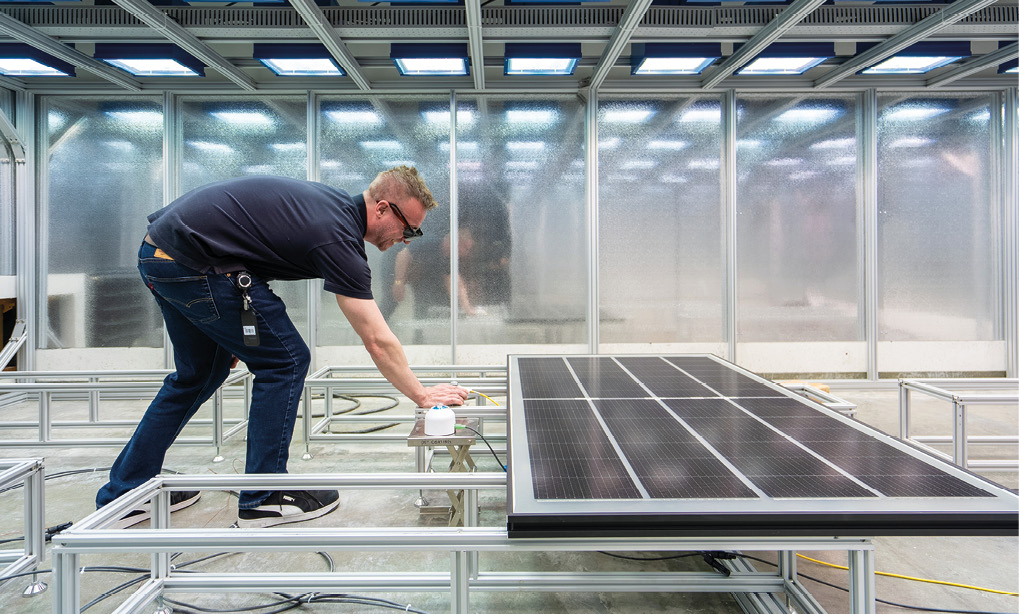 Degradação por UV em Módulos Solares: Reversível e Prevenível