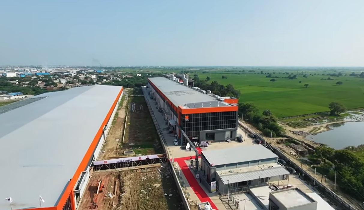 pv-magazine.com - Uma Gupta - Alpex Solar inaugurates 2.2 GW TOPCon cell factory in India