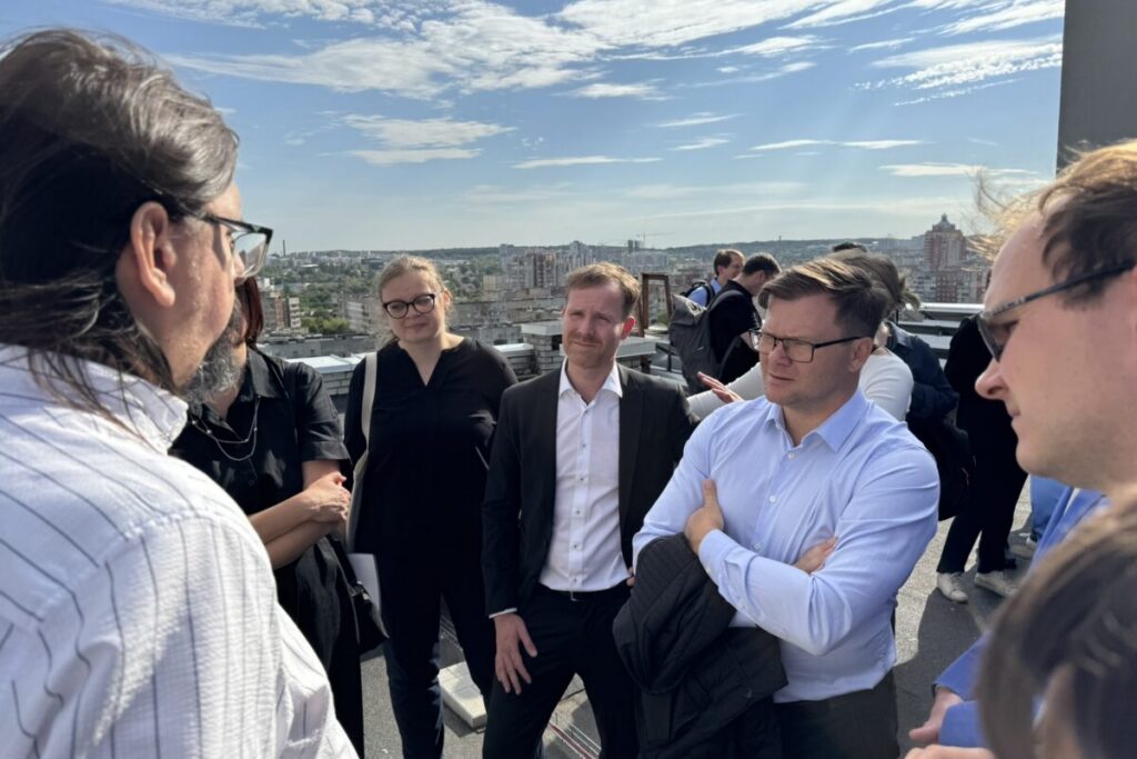 Felix Bräuer begleitete Bundesumweltminister Carsten Schneider (SPD) auf seiner Reise in die Ukraine im August 2026.