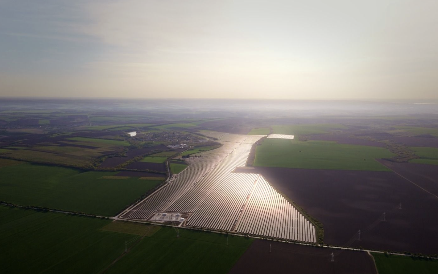 Rezolv Energy closes €561 million for Europe's largest solar farm in Romania