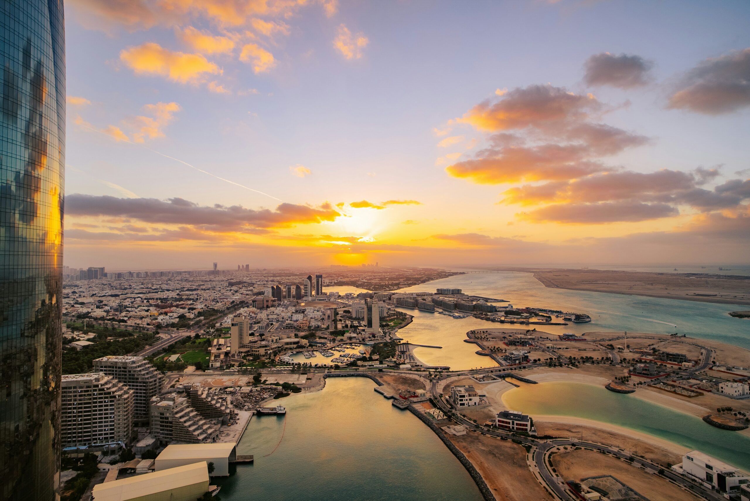 pv-magazine.com - Emiliano Bellini - Abu Dhabi lifts 2035 solar target to 35 GW, sets 15 GW storage goal