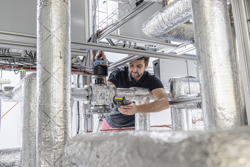 pv-magazine.com - Emiliano Bellini - Fraunhofer ISE demonstrates industrial heat pumps capable of producing steam at 160 C